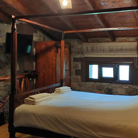 Oneiropagidasuites Kalavryta Chambre photo