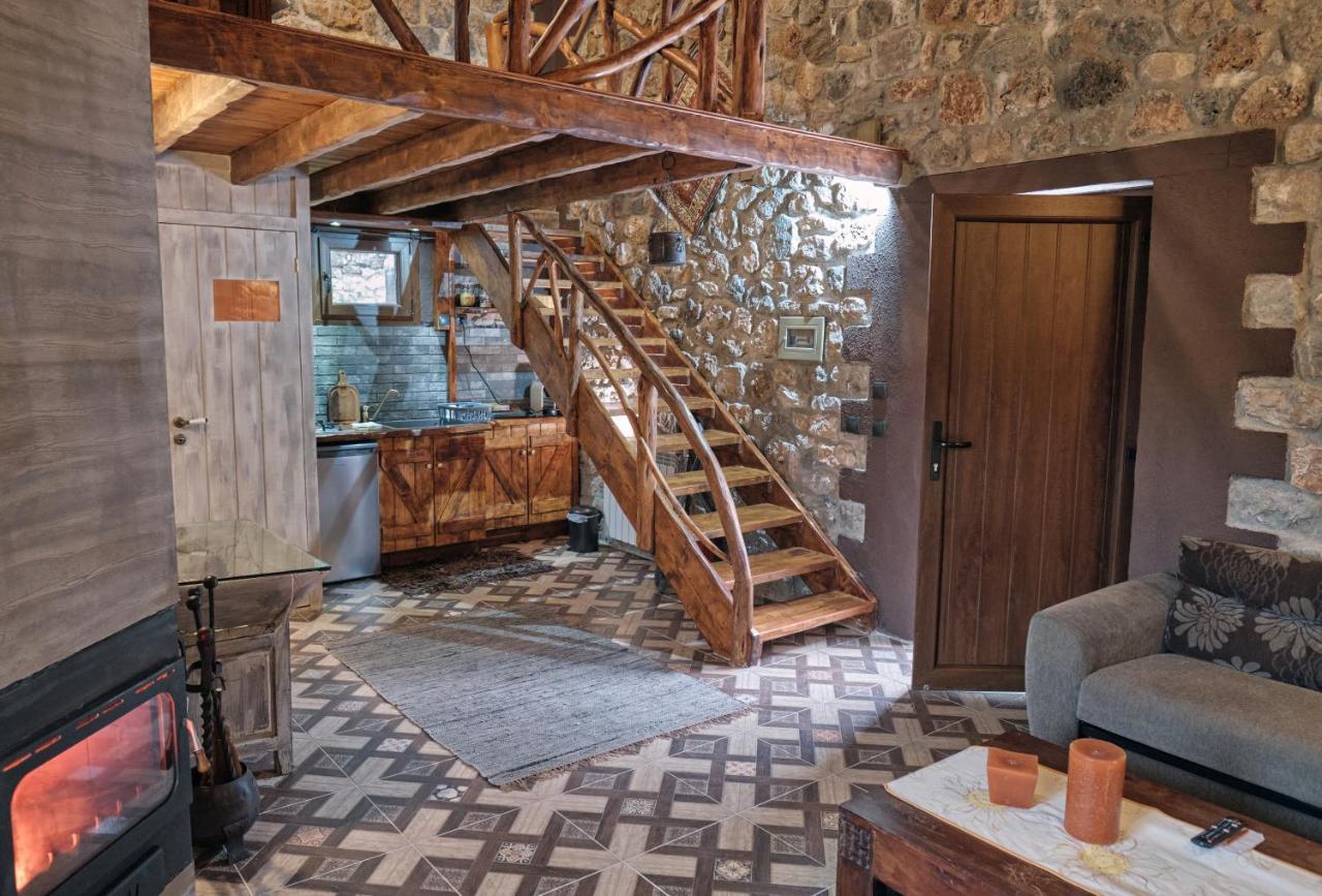Oneiropagidasuites Kalavryta Extérieur photo